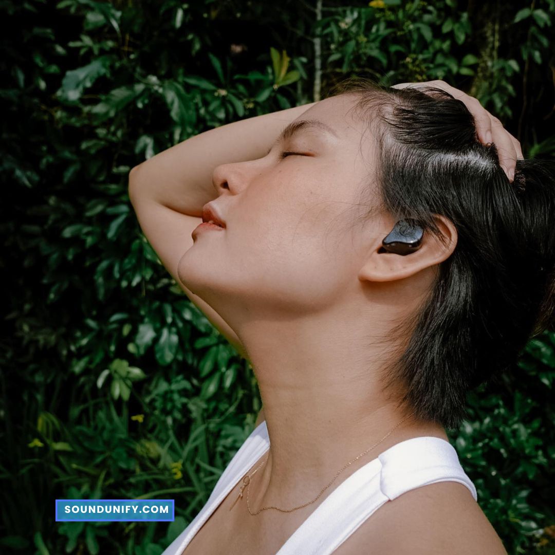 Why Do Earbuds Hurt My Ears (10 Reasons)